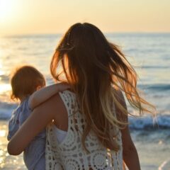 「一人の時間がない！」子育て中ママの気分転換の方法は？